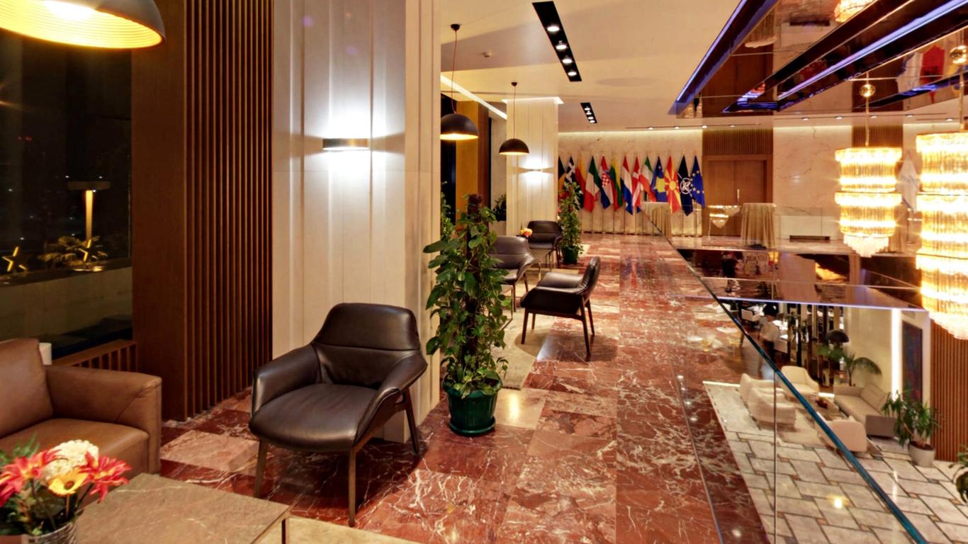 地拉那国际酒店及会议中心