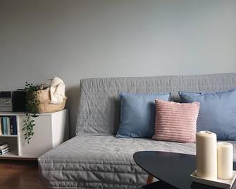 Cozy apartment in a quiet area next to the Gdansk Old Town - 格但斯克 - 客厅
