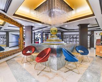 马尔城堡高尔夫度假村 - 温德姆商标精选酒店 - 劳德代尔堡 - 大厅