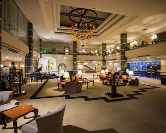 小樽朝里克拉瑟酒店 - 小樽市 - 大厅