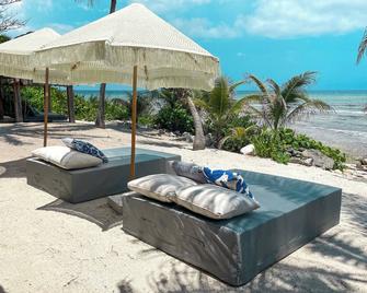 Casa Paamul is an amazing home located on one of the most beautiful private bays - Paamul - 露台