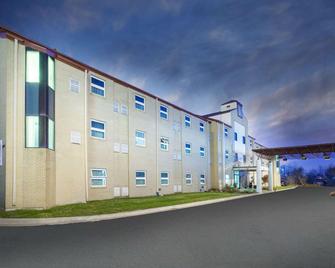 旅程住宿底特律都市机场酒店 - 罗穆卢斯 - 罗穆卢斯 - 建筑
