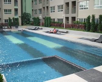 Apartment Near Historic Centre Of Bangkok In Luxury Residence With Pool - 曼谷 - 游泳池