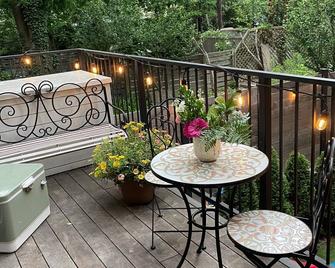 Luxury house in the most coveted part of Brooklyn- calm/minutes from Manhattan! - 布鲁克林 - 阳台