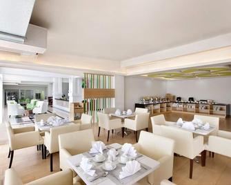 万隆沙克蒂酒店 - 万隆 - 餐馆