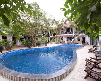 Vientiane Garden Villa Hotel - 万象 - 游泳池