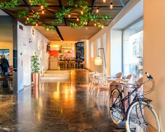 圣塔卡塔林那波尔图市中心美居酒店 - 波尔图 - 大厅