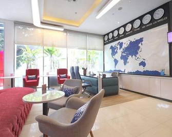 马耶斯提克日常智能酒店 - 雅加达 - 休息厅