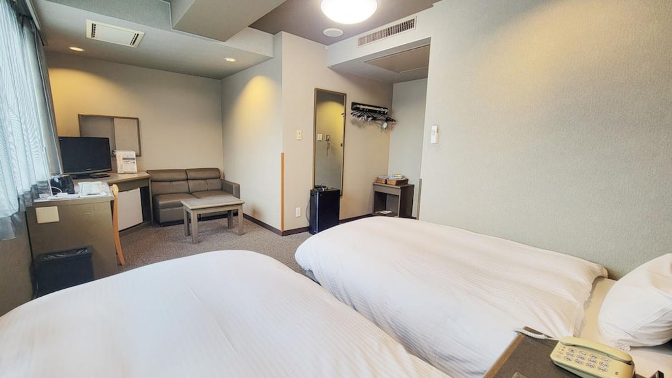 千曲更植路线居酒店