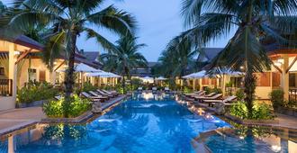 勒比曼度假酒店 - 拉威 - 游泳池