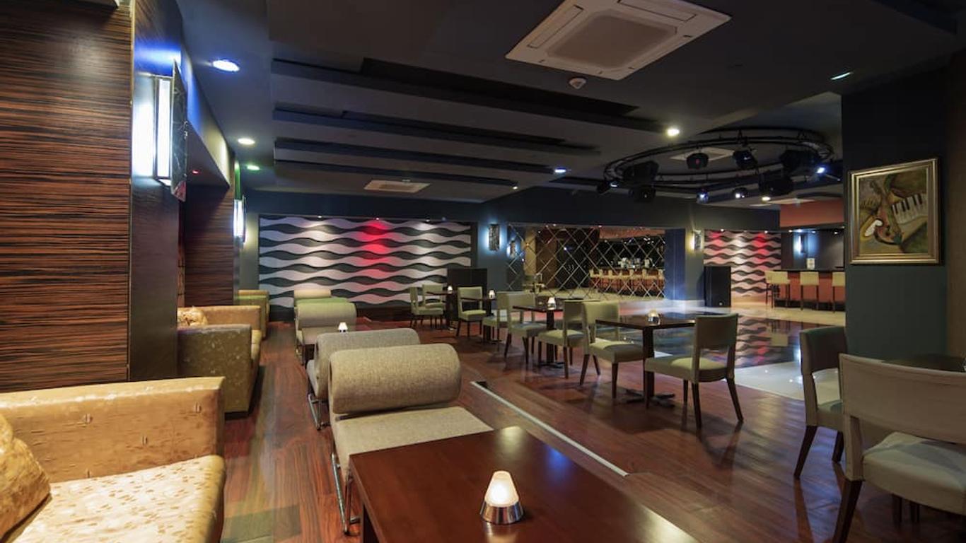 阿尔巴皇后酒店 - 式