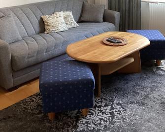 55 sqm in Rüttenscheid, near the fair, Gruga, university hospital - 埃森 - 客厅