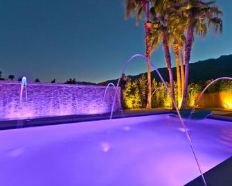 Casa R&R - for the ones who want a quiet break from their hectic life - 棕榈泉 - 游泳池