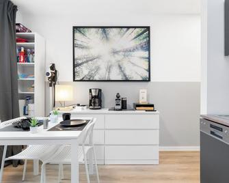 Messe, Monteure, Budget - Einfache komfortable 2 Personen Wohnung (22qm) mit Vollausstattung (WLAN 250 Mbit, TV 55 Zoll m. Netflix) - Hochwertige Küche und Bad - 杜伊斯堡 - 厨房