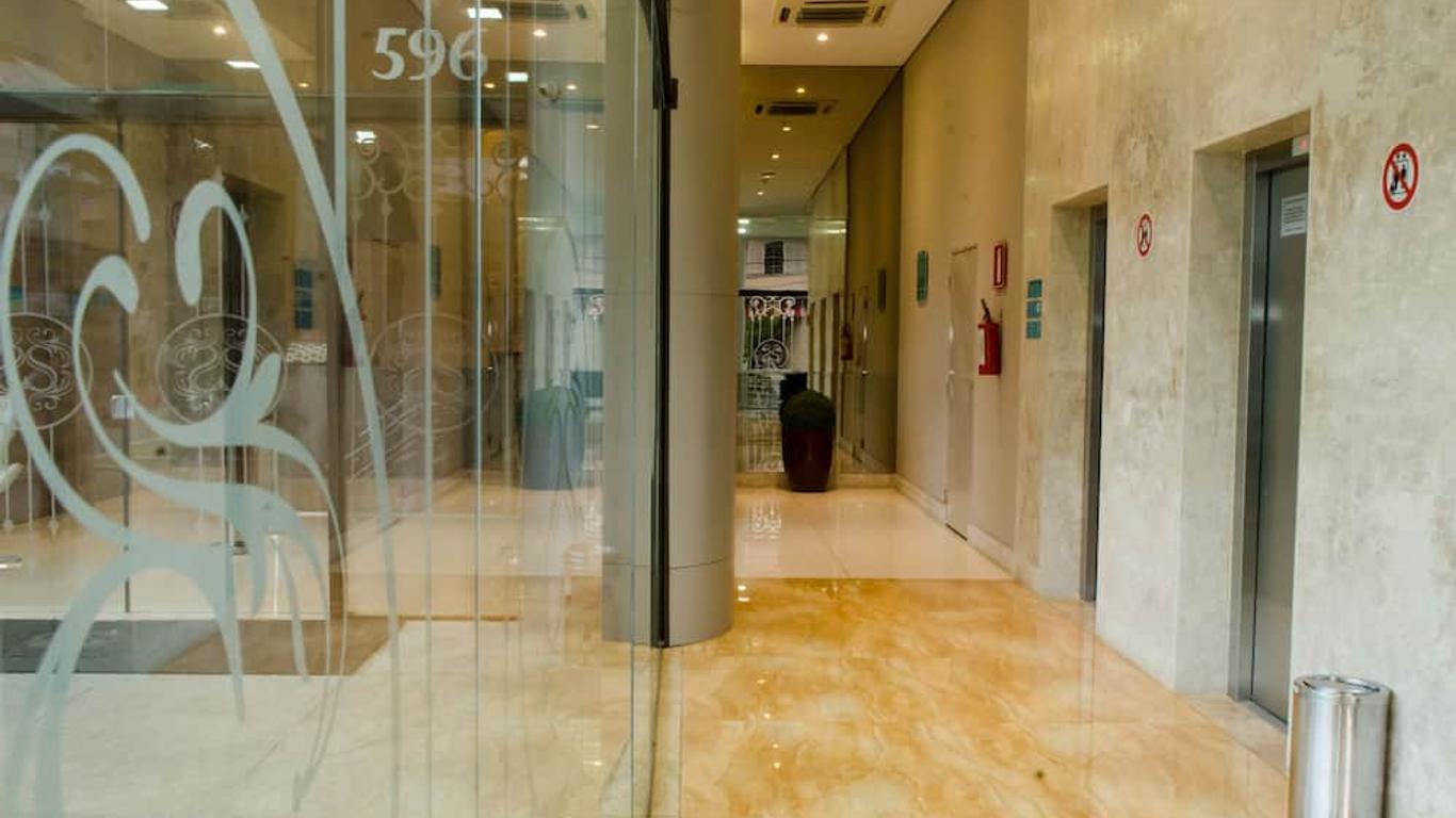 维勒塞莱斯蒂纳活动公寓式酒店
