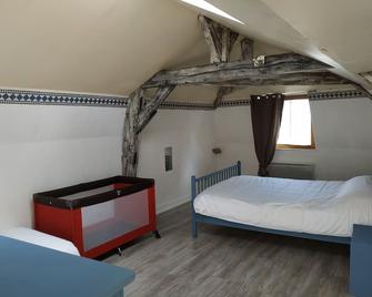 La Boussole - Maison meublée 3 chambres 6 pers. - 希农 - 睡房