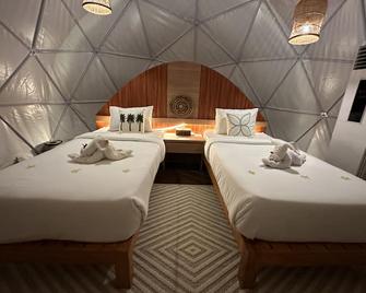 Glamping @ Pebbles & Fins - 库布 - 睡房