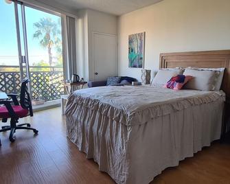 Luxury Private Bedroom and Full Bathroom inside - 洛杉矶 - 睡房