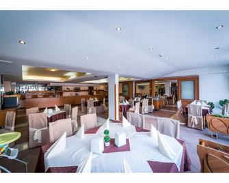 Hotel Kavkaz Golden Dune - 阳光海滩 - 餐馆
