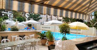 圣雷莫酒店 - 拉纳卡 - 游泳池