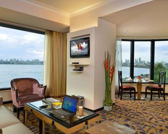 海洋广场酒店 - 孟买 - 客厅