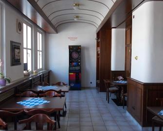 帕绍火车站酒店 - 帕绍 - 餐馆