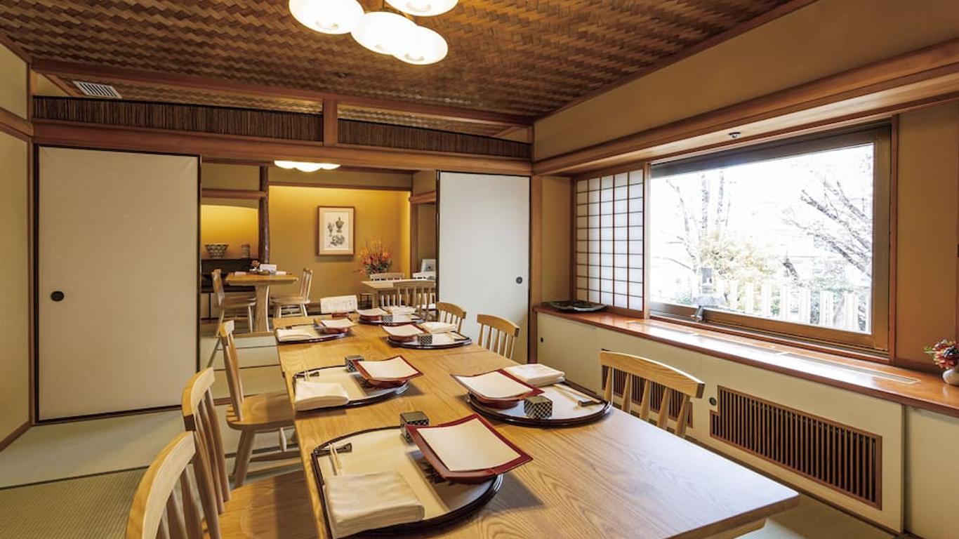 东京山顶酒店