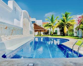 加勒比甜蜜生活酒店 - 卡门海滩 - 游泳池