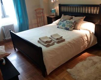 Comfortable Loft Apartment Town Center - 洛格罗尼奥 - 睡房