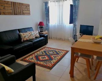 Apartamento Praiamar - 维拉诺瓦 - 客厅