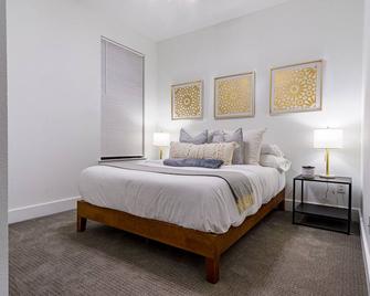 Beautiful Contemporary 4BR near Downtown Dallas - 达拉斯 - 睡房