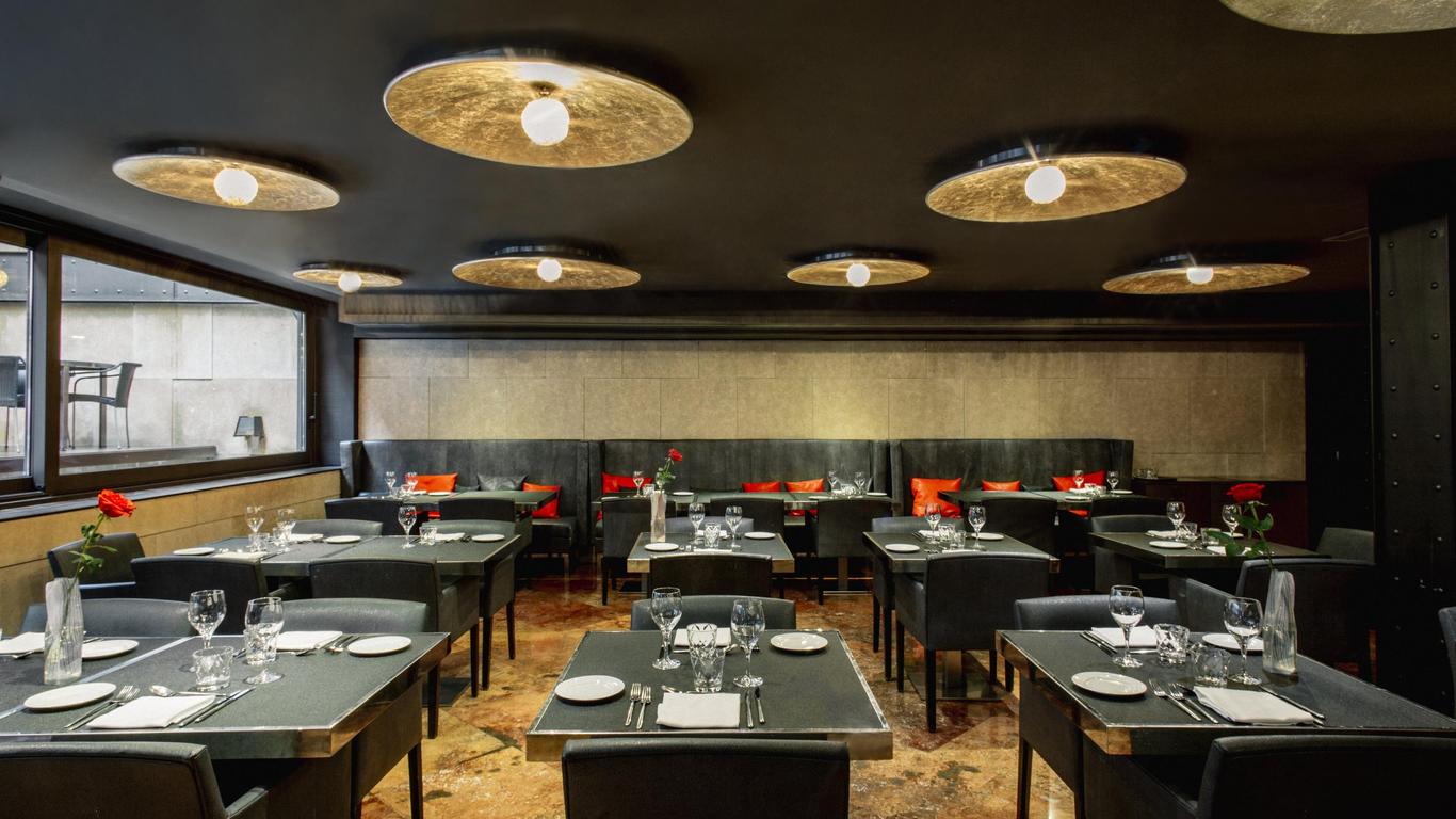 格兰纳德斯83号酒店