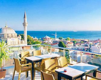 伊斯坦布尔艺术城市酒店 - 伊斯坦布尔 - 阳台