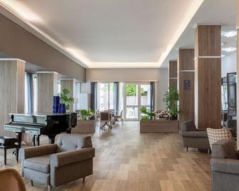 圣玛格丽塔利古雷苏西公园酒店 - B&B 酒店 - 圣玛格丽塔-利古雷 - 大厅