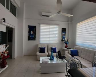 Tallest Building Condo in Walled City of Cartagena - 卡塔赫纳 - 客厅