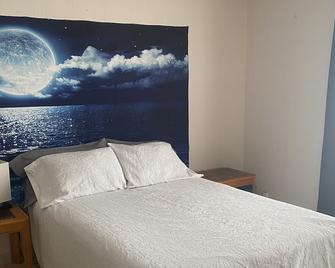 Casa del Sol Chapala centro one block from cristiania park, malecon and plaza - Chapala - 睡房