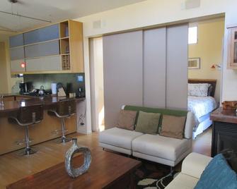 Hashihouse: luxury vacation and honeymoon rental - 圣地亚哥 - 客厅