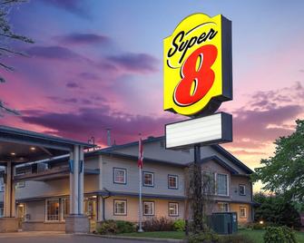 速8苏特圣玛丽酒店 - 苏圣玛丽 - 建筑