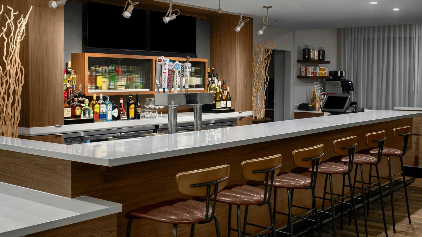 洛杉矶伯班克机场万怡酒店