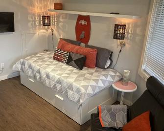 'the Patio' King Suite At Galaview B&b: Sunsets; Beaches & Wineries - 纳拉马塔 - 睡房