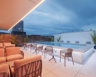 Visionapartments Basel Nauenstrasse - 巴塞尔 - 游泳池