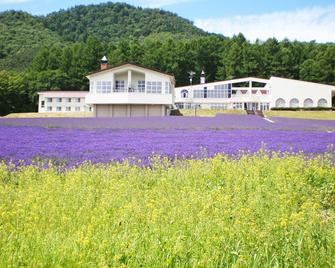 富良野高地酒店 - 富良野 - 建筑