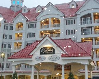 Riverwalk Resort at Loon Mountain with balcony & mountain view - 林肯 - 建筑