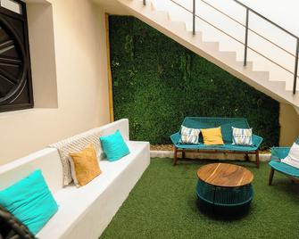 Nido Colibrí - Private Rooms and hostel Dorms in Remate de Paseo Montejo - 梅里达 - 柜台