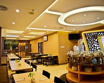 巴淡岛商务酒店 - 卢布克巴加 - 餐馆