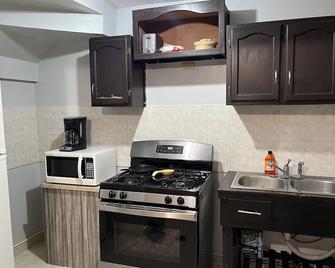 Comfortable entire house 2-BD in the Industrial city ofApodaca with AC,WiFi - 阿波达卡 - 厨房