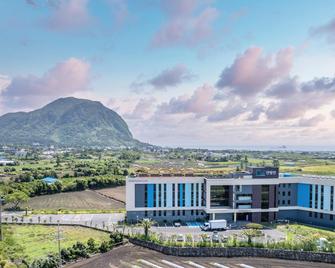 山房山酒店 - 西归浦 - 建筑