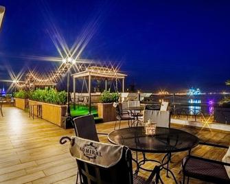 阿德麦拉酒店 - 巴统 - 露台