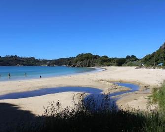 Beautiful beach front location with stunning views - 半月湾 - 海滩