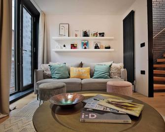 Stunning Luxury Townhouse in Centre of Manchester - 曼彻斯特 - 客厅